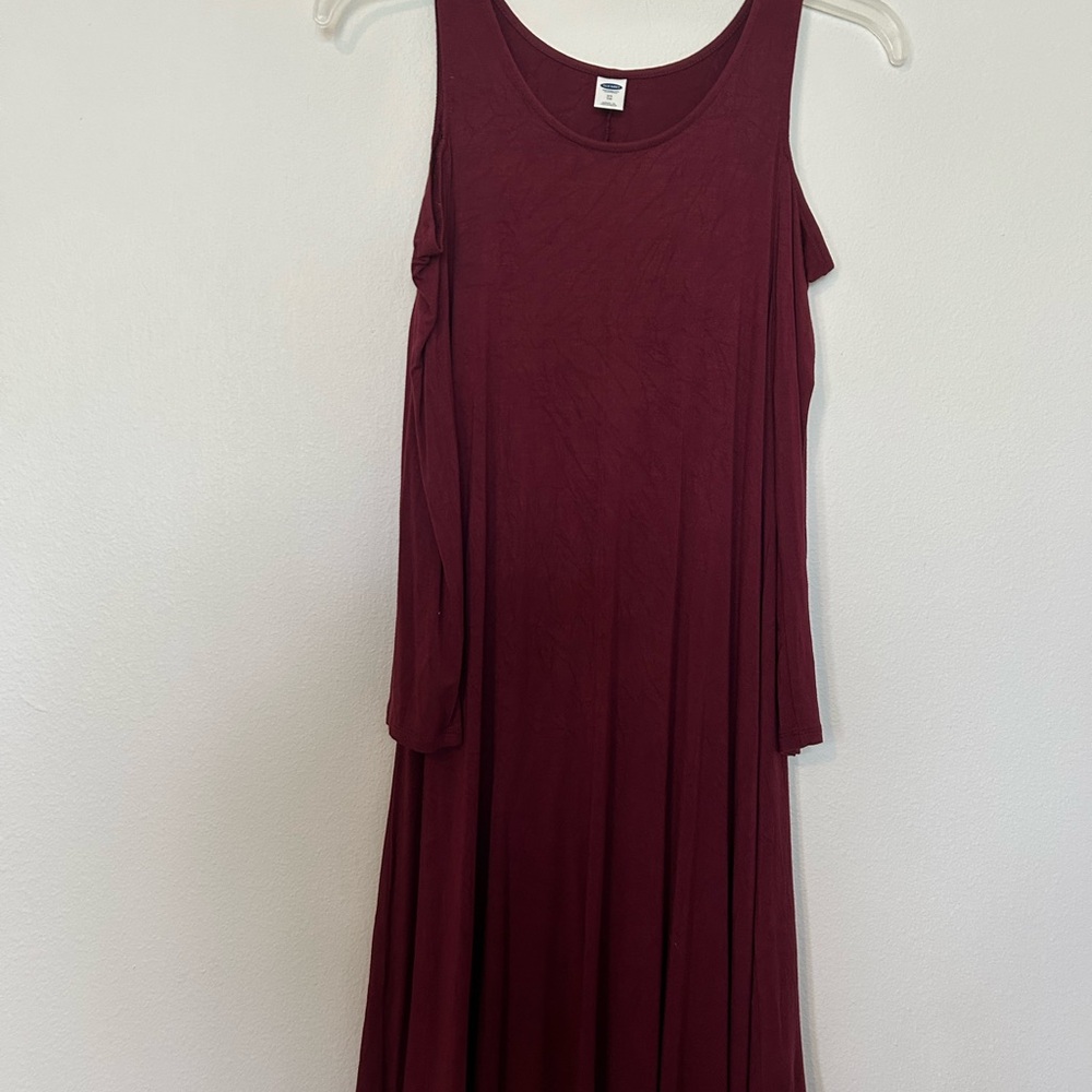 Cute Old Navy Burgundy Cold Shoulder Dress